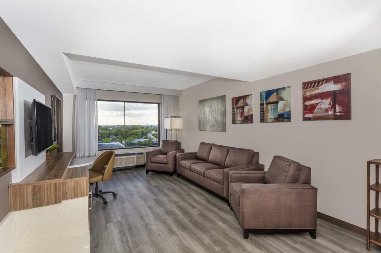 Отель Wyndham Garden Ft Lauderdale Airport & Cruise Port Дания-Бич Экстерьер фото
