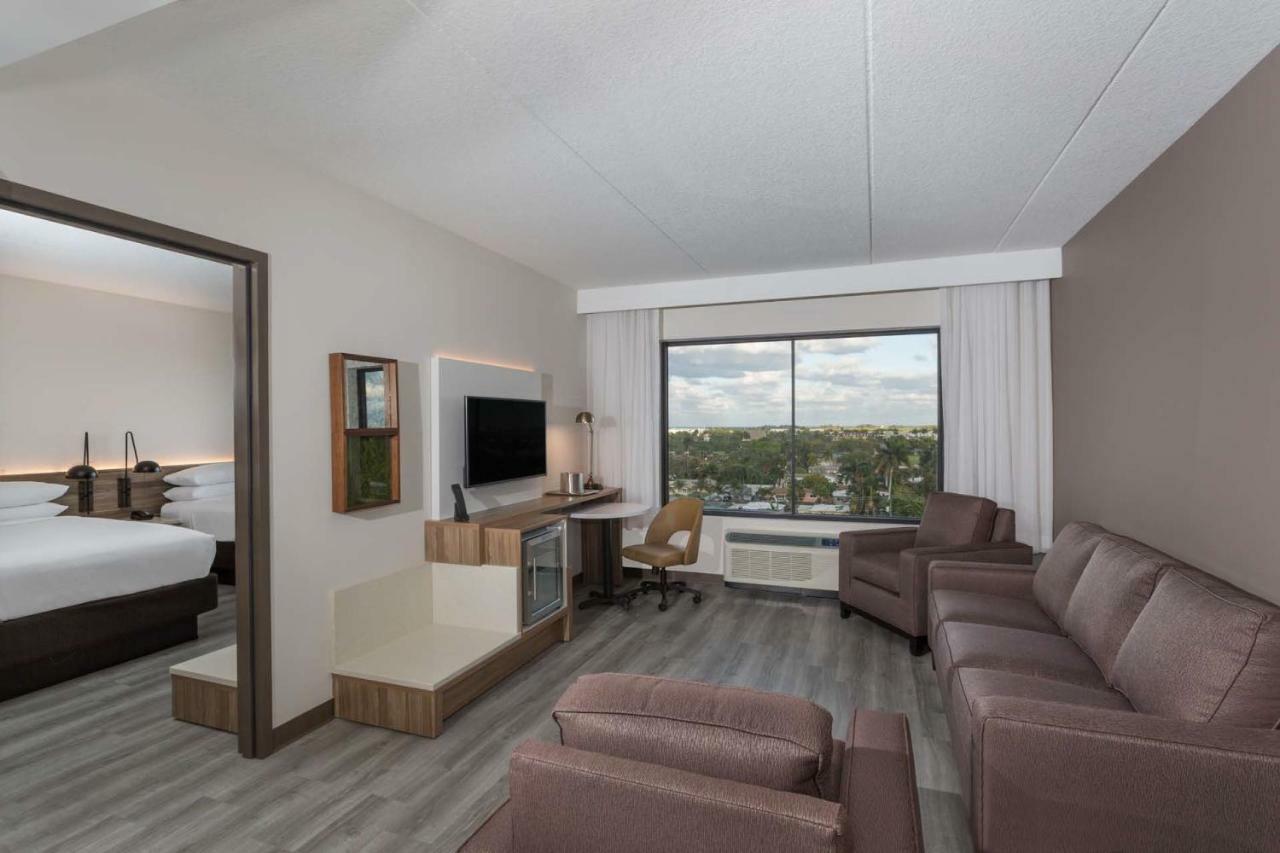 Отель Wyndham Garden Ft Lauderdale Airport & Cruise Port Дания-Бич Экстерьер фото