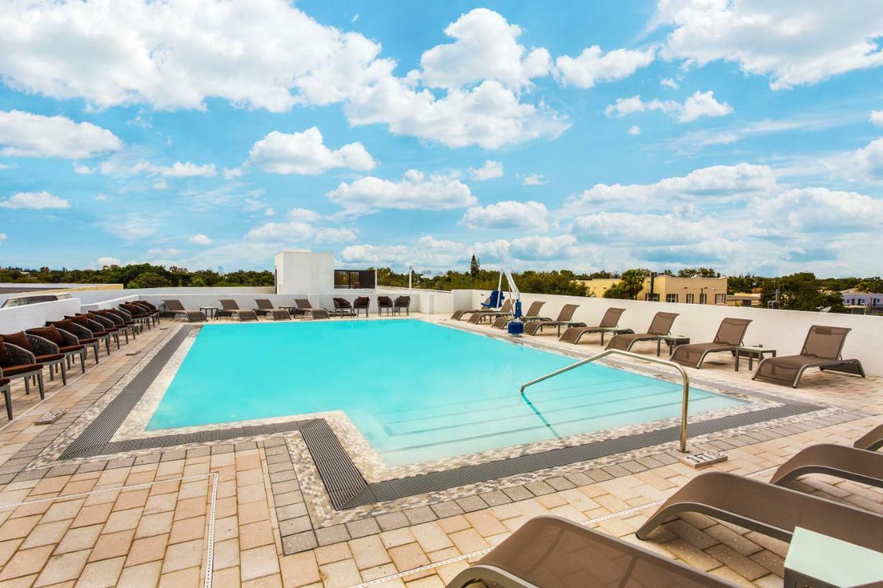 Отель Wyndham Garden Ft Lauderdale Airport & Cruise Port Дания-Бич Экстерьер фото