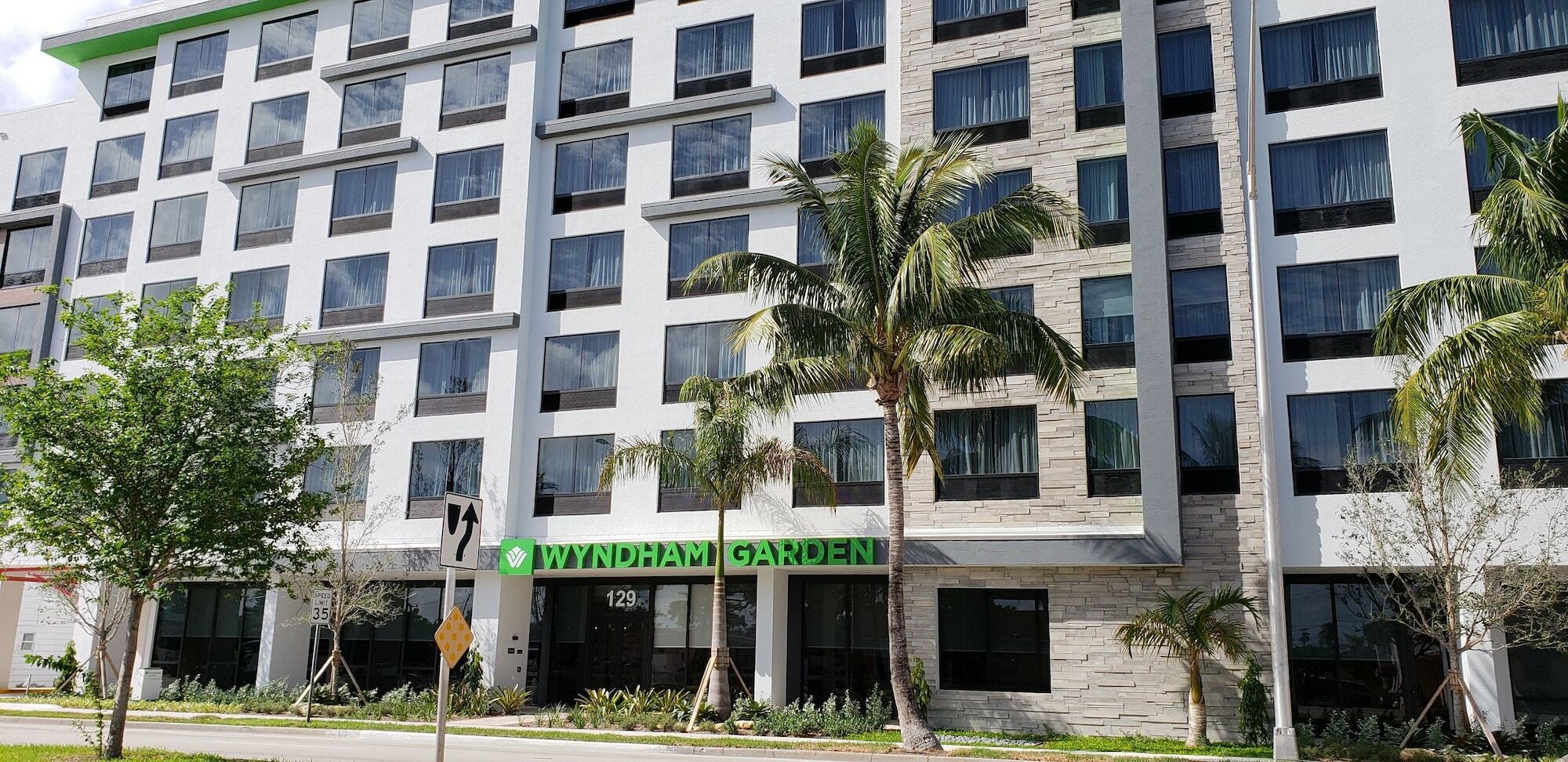 Отель Wyndham Garden Ft Lauderdale Airport & Cruise Port Дания-Бич Экстерьер фото