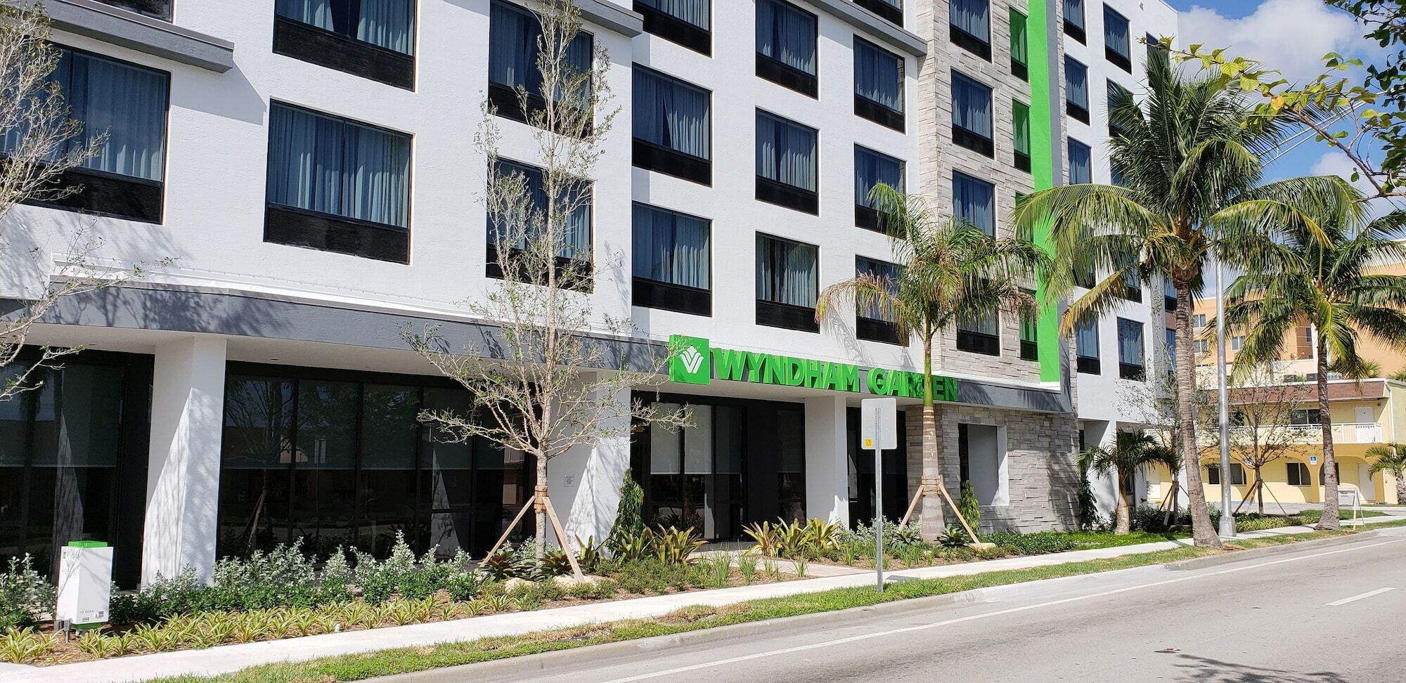 Отель Wyndham Garden Ft Lauderdale Airport & Cruise Port Дания-Бич Экстерьер фото