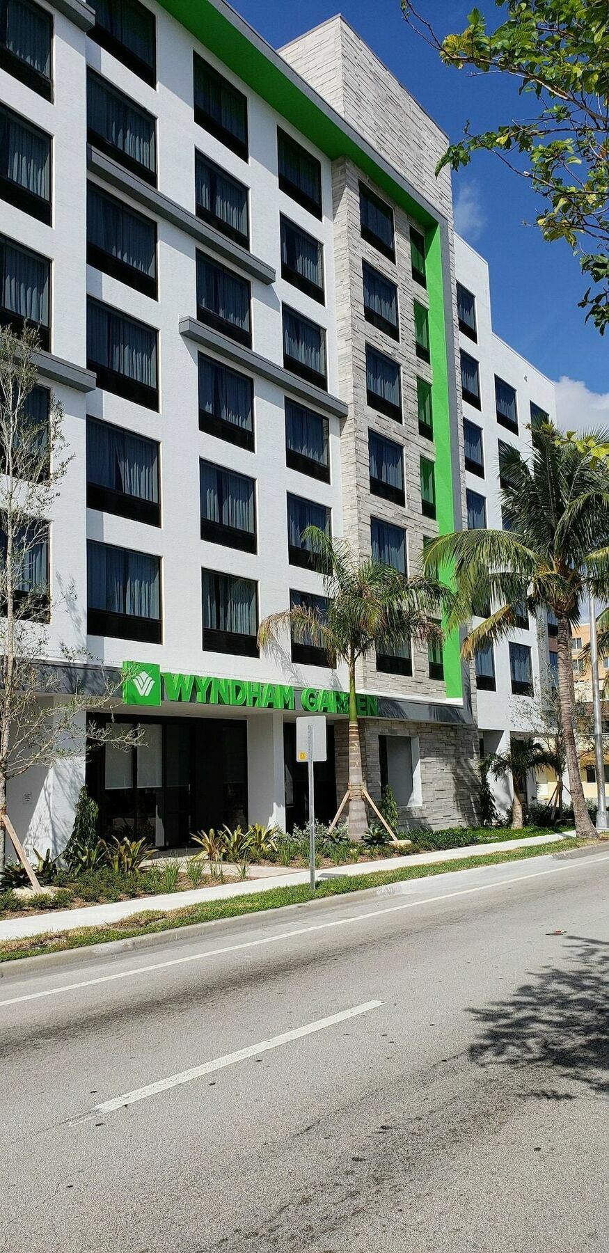 Отель Wyndham Garden Ft Lauderdale Airport & Cruise Port Дания-Бич Экстерьер фото